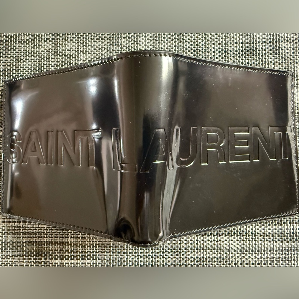 Saint Laurent Glossy Black Patent Logo Bifold Wallet - Picture 3 of 11